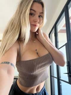 (213)801-7827 is ethnicity_Caucasianandoffers nuru massages, asian massage, bodyrubs in Chicago and available for service_location_bothon rubrankings Hello Sweetheart 🤗 Season Greetings 🤗❤️… I’m Aleesha 💐❤️  your ultimate relaxation destination as a professional and experienced therapist, I offer a heaven of pleasure, discretion, and tranquility. Real,matured,trained and honest provider. (Rest assured, pics are 100% real & recent😊) I’m available for body to body massage, Come let me make you drown in my wetness🤤. I’m Good at what I do. Best with happy ending and giving top notch & deep tissue massage. I flow with the vibes 😉 😘 .
I do sell my hot videos and pictures, FaceTime session and many more 😉. I got stuffs 💨available to make you explore more and more 😍 WhatsApp ; (213) 801 7827 