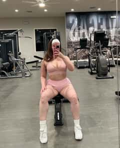 (945)399-0225 is ethnicity_Caucasianandoffers nuru massages, asian massage, bodyrubs in Tampa and available for service_location_bothon rubrankings I’m here to give you an unforgettable experience you’re gonna love
