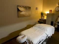 (424)523-5709 is ethnicity_Latinoandoffers nuru massages, asian massage, bodyrubs in Los Angeles and available for service_location_incallon rubrankings Hello my name is  jamilet I do Swedish massage deep tissue and combination only 