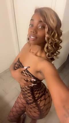 (480)799-4706 is ethnicity_Blackandoffers nuru massages, asian massage, bodyrubs in Las Vegas and available for service_location_bothon rubrankings Upscale sweet ebony with lips of desire and a body of lust.. With A Perfect Mixture Of Beauty Personality❣un-rushed, relaxed, safe ? I love generous respectable men?....Who know how to have a good time , I will leave you coming back for more?️ ❗Serious inquiries only❗ 