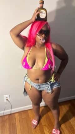 (614)721-9596 is ethnicity_Blackandoffers nuru massages, asian massage, bodyrubs in Columbus and available for service_location_bothon rubrankings Short, Thick & Busty with a pretty smile 😌
If your looking to have a GREAT time your in the right place 😘
I provide oils and lotions but open to all recommendations
