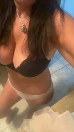 (602)638-4238 is ethnicity_Caucasianandoffers nuru massages, asian massage, bodyrubs in Phoenix and available for service_location_incallon rubrankings Relax today ~ petite European with silky touch and sweet personality 
Hot stones ~aromatherapy~ hair removal 

No inappropriate questions pls

HOURS 11 am to 8 pm 

No contacting after 8 pm

No appointments after 8 pm 

Please TEXT - do not call for FIRST contact 
 ; I have to be discreet 

Incall 220
Outcall 260