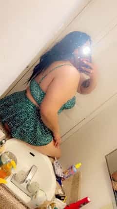 (405)679-8032 is ethnicity_Latinoandoffers nuru massages, asian massage, bodyrubs in Houston and available for service_location_incallon rubrankings Ven y disfruta de un rico masaje en un lugar tranquilo y relajante.