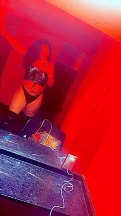 (405)404-7636 is ethnicity_Latinoandoffers nuru massages, asian massage, bodyrubs in Oklahoma City and available for service_location_bothon rubrankings Hi my name is Alison and I’m here to help you relax and relieve you from whatever stress you need released ? I provide light fetish as well. I am a sweet seductive fun size. I provide a clean and safe place for you to come to. Hot towels, Hot stones, deep tissue, light touch, nuru body slide. Call or txt to schedule an appointment I promise you won’t be disappointed. No up sale or extras just a good sensual erotic massage with a beautiful sexy Latino women.                     