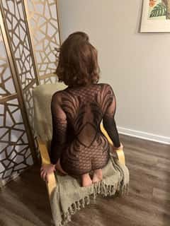 (843)269-7686 is ethnicity_Caucasianandoffers nuru massages, asian massage, bodyrubs in Charleston and available for service_location_incallon rubrankings Hi, I’m Zara! I provide 1 hour sensual massages in my private incall apartment. I offer the best massage experience in the Lowcountry to discerning professionals only. Let me pamper you 💋

I’m a beautiful, mature, and very busty woman who will to attend to your needs. I’m told that I’m charming, passionate, curvy, and a great conversationalist. I promise discretion, cleanliness, and a calm and peaceful environment. Join me in my *private apartment* for time to relax, chat, unwind, and play.
Bondassage and advanced massage options available.

*** Available 9am-8pm ***
>
*** TEXT ONLY - NO CALLS ***
>
~~ WEST ASHLEY ~~