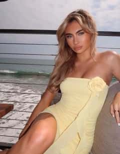 (470)670-3721 is ethnicity_Caucasianandoffers nuru massages, asian massage, bodyrubs in Chicago and available for service_location_bothon rubrankings Hi I’m AbbyLooking to have a good time Contact when ready 300hr500vip