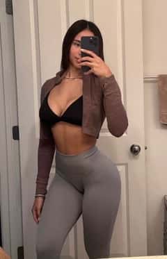 (972)534-8995 is ethnicity_Latinoandoffers nuru massages, asian massage, bodyrubs in Dallas and available for service_location_bothon rubrankings 6pm-12midnightIncall /outcall available 