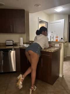 (619)654-4701 is ethnicity_Mixedandoffers nuru massages, asian massage, bodyrubs in San Diego and available for service_location_bothon rubrankings Available for incall in chula vista or outcall $400/hr full service 