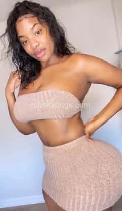 (904)628-5422 is ethnicity_Blackandoffers nuru massages, asian massage, bodyrubs in Jacksonville and available for service_location_bothon rubrankings Feel the Difference. Leave the Stress Behind.
Tired of carrying tension in your shoulders, neck, or back?
I'm a skilled therapists, I deliver deep, restorative massages that melt away stress, ease muscle tightness, and leave you feeling lighter, calmer, and renewed.
Whether you need a soothing Swedish massage, targeted deep tissue work, or a calming aromatherapy session, we tailor every treatment to what your body needs most. Your body is holding onto more stress than you realize.
Let me release it with expert massage therapy that actually works. Text me on 9046285422