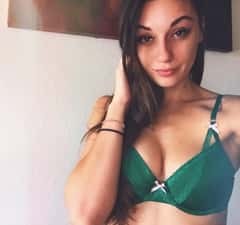(310)697-7796 is ethnicity_Caucasianandoffers nuru massages, asian massage, bodyrubs in Chicago and available for service_location_bothon rubrankings Hi guys Stacy here  looking for elite upscale men to show you a good Time in&out call limited time only 

I love to party and have a good time into as and all ?
 Very understanding very down to earth call me 100% clean and safe place.. 

Call me now  leave an soon 