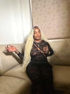 (512)289-7293 is ethnicity_Blackandoffers nuru massages, asian massage, bodyrubs in Austin and available for service_location_bothon rubrankings Hi baby, tell me where it hurts and I promise I’ll rub it away. I’m really good at what I do.