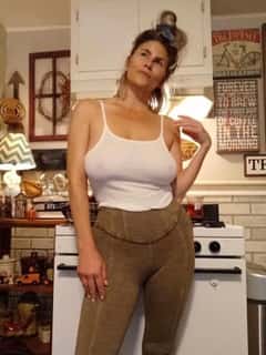 (607)207-1237 is ethnicity_Caucasianandoffers nuru massages, asian massage, bodyrubs in Charleston and available for service_location_bothon rubrankings I’m available both Incall and outcall 