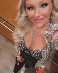 (434)291-4023 is ethnicity_Latinoandoffers nuru massages, asian massage, bodyrubs in Cleveland and available for service_location_bothon rubrankings My Name Is Lara Vella  I give a therapeutic and intuitive style of massage to encourage deep relaxation, release tension and stress and bring ease within mind & body. Holistic massage incorporates slow rhythmical strokes with gentle movement and stretches, acupressure and deep tissue techniques depending on what feels right for you.Each massage is tailored to support your well-being and how you feel on the day, depending on your treatment length, choose to focus on areas that need a little more tle or enjoy a full body treatment.*Shower and fresh towels available!?My MASSAGE service includes Swedish massage,Thai massageSports massage,ReflexologyDeep tissue massage,Shiasu massageNuru massage,Lymphatic drainage massage✔, Neck/Back Rub Relief, Sensual Pleasure/Pressure Points, Hands/Feet Rub, Sensual/Therapeutic Mix,Text me on +1(434) 291-4023