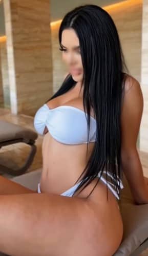 ⭐️Liz ⭐️New⭐️young⭐️Latina