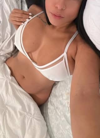 Spa therapy with Alondra