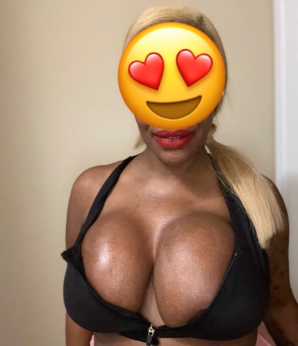  is Blackand offers nuru massages, asian massage, bodyrubs in Raleigh and available for incall on rubrankings Come and explore me…
