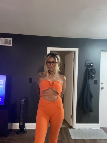 (409)999-0345 is Latinoand offers nuru massages, asian massage, bodyrubs in Chicago and available for both on rubrankings Hi there!I take care of all areas, I want you to leave better than when you came in to see me ☺️
