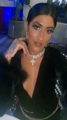 (623)499-5029 is asianand offers nuru massages, asian massage, bodyrubs in Miami and available for both on rubrankings Hey I’m Sonali but you can call me Sunny to match my personality. I’m a gorgeous girl from India now living in Miami. My beautiful face and perfect body are a great match to my magical hands. You have met your relaxation therapist of ur dreams! Come unwind and have a good time with me. Text now to schedule an appointment 6234995029 I’ll be waiting 