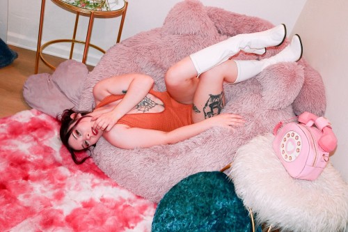 (619)805-3795 is Caucasianand offers nuru massages, asian massage, bodyrubs in San diego and available for incall on rubrankings Hello there, lovely! My name is Evie and I’m so excited to meet you and enthusiastic about showing you all of my special skills 😉
Brand new here, but my experience sure isn’t…

I’m a petite and cute little nymph (5’1) with dazzling hazel eyes and smile to match 😊 
I might be small, but this body curves in ways you could never imagine.  Enjoy my young tight body and big juicy peach 🍑. 
Pro tip: ask me about my dancing skills…

Satisfaction guaranteed with me, Love 💋

*independent 
*21 yrs old
*recent photos
*full nude
*mutual touch
*hot towel compress and wipe down
*lovely & clean space
*friendly and professional

✨Open to fetishes!✨

15min: $180
Hhr: $260
Hour: $380
90min $460


❤️4hand SPECIAL available w my girl!❤️

✨Add-ons available | No FS ✨



