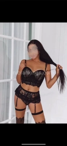 (773)220-5618 is Caucasianand offers nuru massages, asian massage, bodyrubs in Chicago and available for incall on rubrankings Russian Asian in town 