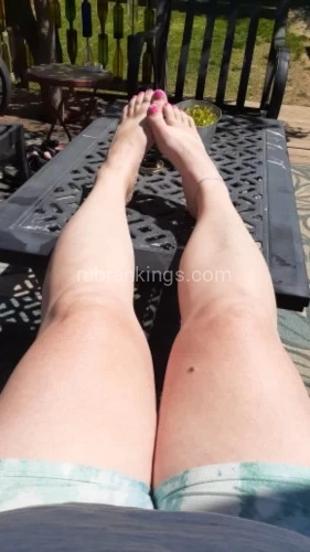 (502)210-7941 is Caucasianand offers nuru massages, asian massage, bodyrubs in Louisville and available for incall on rubrankings Stressed? Overworked? Tired of feeling blah?


Visit my home and melt into my memory foam massage table for some restorative YOU time! Allow my magical hands to soothe, relax and release all of your stress and tension away. I create a warm, peaceful and soothing environment within which you can relax, unwind and release stress.

I'm looking forward to helping you alleviate all your worries...at least for an hour or so lol...   

Appointments fill quickly, please book early.
Same day appointments are typically not possible. 
Appointments are available from 11 am to 7 pm

Text 502-210-7941 to book your appointment 

$120 for 60 minute full body rub

Cash, Cashapp and Zelle are accepted 

I’m real human female that’s located minutes from 264.
My time is as valuable to me as I assume yours is to you; no games, no websites, no deposits, no bs.  

**EDIT**
My table has a maximum capacity of 325 lbs and roughly 7ft; please understand and respect that.  

*****I've moved as of April 2026 , please confirm understanding of NEW location with me*****