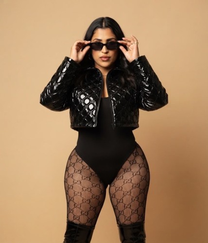 (469)592-2552 is Latinoand offers nuru massages, asian massage, bodyrubs in Dallas and available for both on rubrankings Hola mi amor mi nombre es Mariana te ofrezco un delicioso Massage
