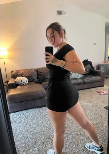 (956)250-0490 is Caucasianand offers nuru massages, asian massage, bodyrubs in Charlotte and available for both on rubrankings I'm looking for a genuine friend with sexual benefits. I'm separated and I have a daughter. I’m hoping to find someone who’s open-minded, honest, and available to meet up when we both feel like getting intimate. I'm not into games, just genuine connection and chemistry. Send a direct message if our interest align.