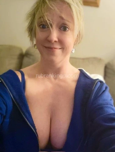 (603)229-2790 is Caucasianand offers nuru massages, asian massage, bodyrubs in San diego and available for both on rubrankings I’m available for hookup ready to have fun 
I’m horny as fuck 
Here you can text me on snapchat
Snapchat - cindyeverton