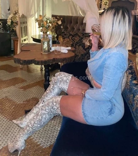 Nashville BodyRubs Offered By (629)401-7680 | Bodyrubs (629)401-7680 is Latinoand offers nuru massages, asian massage, bodyrubs in Nashville and available for incall on rubrankings Gorgeous Spanish European/ Colombian!
Beautiful curves and soft full lips ?
Upscale apt on Music Row, by the interstate, easy to get in and get out. Parking available :)
Weather you are seeking an early morning escape or just an afternoon pick-me-up, come spend a memorable moment in Deep Relaxation with me ?
Slow soothing and teasing NURU sliding ??
❤️ Super clean & Disinfected Incall
❤️ Private & Discrete
❤️ Independent not an Agency
Ample Parking✨ Clean towels and linens.****
**
Text or Call for Availability♥
420 FRIENDLY :)