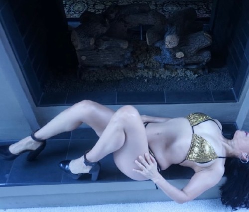 Dallas BodyRubs Offered By (214)916-0844 | Bodyrubs (214)916-0844 is Latinoand offers nuru massages, asian massage, bodyrubs in Dallas and available for both on rubrankings Hello. My name is Selena. I am an exotic, passionate lady. I like to be as much myself as possible, a genuine, passionate companion, not a plastic doll. I love being with gentlemen who are as interested in my mind and personality as they are in my physical appearance. I provide a natural and erotic experience that I promise will leave you feeling fullfilled. I always give 100% of myself to deliver an engaging, compassionate and invigorating encounter. Our time will be unrushed, where you can be yourself, relax and live out some fun fantasies. I prefer classy, well-educated gentlemen who enjoy exploring my passionate side. I am open minded and always looking to experience new things.