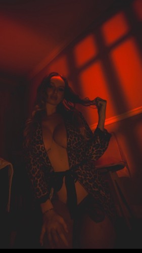 (801)909-7269 is Caucasianand offers nuru massages, asian massage, bodyrubs in Salt lake city and available for both on rubrankings PLEASE BOOK A DAY IN ADVANCE, BOOKING IS NOT GUARANTEED RANDOMLY. VERIFICATION IS REQUIRED!
𝓒𝓵𝓪𝓼𝓼𝔂 𝓶𝓮𝓷 (and women🥰)  𝔀𝓱𝓸 𝓬𝓪𝓷 𝓹𝓪𝔂 𝓶𝔂 𝔀𝓸𝓻𝓽𝓱 𝓸𝓷𝓵𝔂!𝓜𝓮𝓼𝓼𝓪𝓰𝓮 𝓶𝓮 𝓯𝓸𝓻 𝓶𝔂 𝓶𝓮𝓷𝓾!  😍🥰😘
𝕋𝕚𝕣𝕖𝕕 𝕠𝕗 𝕣𝕦𝕓𝕤? 𝕀 𝕠𝕗𝕗𝕖𝕣 𝕖𝕞𝕡𝕒𝕥𝕙𝕚𝕔 𝕝𝕚𝕤𝕥𝕖𝕟𝕚𝕟𝕘/𝕔𝕒𝕣𝕖(over the phone) 𝕦𝕤𝕖𝕕 𝕦𝕟𝕕𝕖𝕣𝕨𝕖𝕒𝕣, 𝕥𝕠𝕡𝕝𝕖𝕤𝕤 (or lingerie) 𝕙𝕠𝕦𝕤𝕖 𝕔𝕝𝕖𝕒𝕟𝕚𝕘 𝕗𝕠𝕣 𝕥𝕙𝕖 𝕣𝕚𝕘𝕙𝕥 𝕡𝕣𝕚𝕔𝕖 😍 
𝓘𝓷𝓬𝓻𝓮𝓭𝓲𝓫𝓵𝓮 𝓻𝓾𝓫 𝓼𝓴𝓲𝓵𝓵𝓼, 𝓷𝓾𝓭𝓮, 𝓷𝓾𝓻𝓾, 𝓽𝓸𝓹𝓵𝓮𝓼𝓼 😘

Good hygiene REQUIRED. Clients who do not meet basic hygiene standards will be turned away at the door. Time-wasters or game players will be blocked. AKA SHOWER 🚿 BEFORE, USE DEODORANT AND BRUSH YOUR TEETH!

𝓒𝓵𝓮𝓪𝓷. 𝓒𝓵𝓪𝓼𝓼𝔂. 𝓔𝓵𝓮𝓰𝓪𝓷𝓽. 𝓢𝓮𝔁𝔂 💎
𝓖𝓮𝓽 𝓼𝓹𝓸𝓲𝓵𝓮𝓭 𝓲𝓷 𝓵𝓾𝔁𝓾𝓻𝔂 𝓫𝔂 𝓪𝓷 𝓮𝓷𝓬𝓱𝓪𝓷𝓽𝓲𝓷𝓰, 𝓶𝓮𝓼𝓶𝓮𝓻𝓲𝔃𝓲𝓷𝓰, 𝓰𝓸𝓻𝓰𝓮𝓸𝓾𝓼 & 𝓬𝓪𝓻𝓲𝓷𝓰 𝔀𝓸𝓶𝓪𝓷.

 🥰💋 𝐍𝐨 𝐅𝐮𝐥𝐥 𝐒𝐞𝐫𝐯𝐢𝐜𝐞 😘😘 DO NOT PUSH MY BOUNDARIES, you'll be asked to leave immediately. 

𝓟𝓱𝓸𝓽𝓸𝓼 𝓪𝓻𝓮 𝓻𝓮𝓪𝓵 𝓪𝓷𝓭 𝓻𝓮𝓬𝓮𝓷𝓽, 𝓪𝓼𝓴 𝓯𝓸𝓻 𝓪 𝓿𝓲𝓭𝓮𝓸 𝓿𝓮𝓻𝓲𝓯𝓲𝓬𝓪𝓽𝓲𝓸𝓷. 🥰

𝓜𝔂 𝓬𝓵𝓲𝓮𝓷𝓽𝓼 𝓵𝓸𝓿𝓮 𝓽𝓱𝓪𝓽 𝓘 𝓪𝓶 𝓻𝓮𝓪𝓵, 𝓼𝓮𝔁𝔂, 𝓻𝓮𝓼𝓹𝓮𝓬𝓽 𝓶𝔂 𝓫𝓸𝓭𝔂, 𝓪𝓷𝓭 𝓱𝓪𝓿𝓮 𝓫𝓸𝓾𝓷𝓭𝓪𝓻𝓲𝓮𝓼.
 𝓜𝓾𝓬𝓱 𝓵𝓸𝓿𝓮: Aura😍🥰
https://fansly.com/AuraRain1998