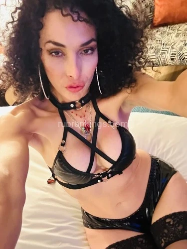 Chicago BodyRubs Offered By (630)229-1406 | Bodyrubs (630)229-1406 is Latinoand offers nuru massages, asian massage, bodyrubs in Chicago and available for both on rubrankings Sexy brunette bombshell