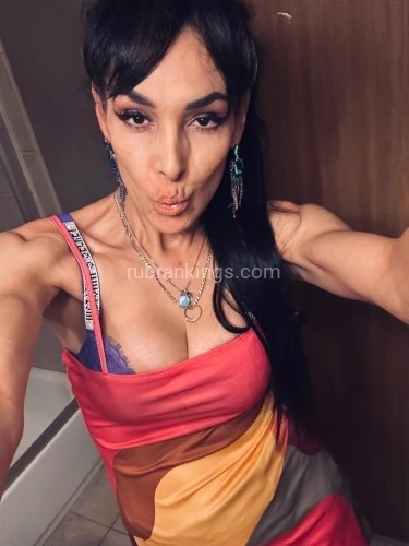 Chicago BodyRubs Offered By (630)229-1406 | Bodyrubs (630)229-1406 is Latinoand offers nuru massages, asian massage, bodyrubs in Chicago and available for both on rubrankings Sexy brunette bombshell