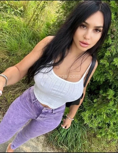 (1)430-4377 is Caucasianand offers nuru massages, asian massage, bodyrubs in Chicago and available for both on rubrankings Hello guy's. Text me on +1 430-437-7517
I'm Elvira . I'm available for both incall and outcall full service with multiple shots till your full hour is reach. I give a kind of service that'll make you feel paradise on earth, I will arrive at your location OR you can come to me with discretion. Every aspect of an encounter with me is all about  elite , yet you will see that I am very down to Earth. I am sure the time we spend together will be unforgettable. I offer massage, nuru, body slide, Gfe, Qu and FS.
If I don't answer please text me, I will respond quickly!🥰🔥🍑🍆
