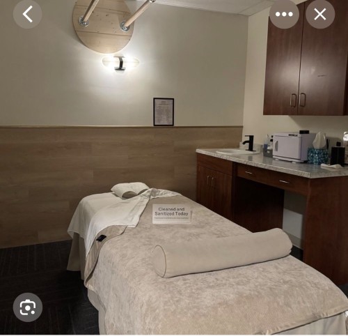 (000)000-000 is asianand offers nuru massages, asian massage, bodyrubs in Chicago and available for incall on rubrankings ⚫🔴 TABLE SHOWER & SAUNA 🔴⚫
Deep Tissue / Swedish
#1 Massage Therapy i