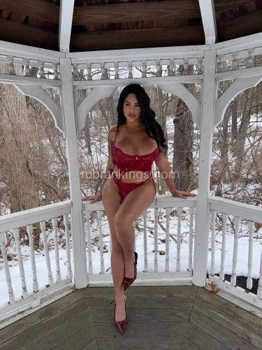 (832)647-2707 is Latinoand offers nuru massages, asian massage, bodyrubs in Houston and available for both on rubrankings Hello I’m Irina ready for you call me or text me 