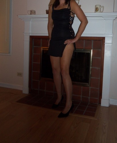 (620)264-8149 is Caucasianand offers nuru massages, asian massage, bodyrubs in Chicago and available for outcall on rubrankings  I am providing Nude or clothed therapeutic massages  Swedish or deep tissue in the Chicago metro area upscale gentlemen only Calls only are accepted no texts or picture requests 