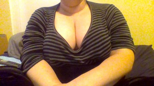 (564)669-4521 is Caucasianand offers nuru massages, asian massage, bodyrubs in Tacoma and available for both on rubrankings I'm a buxom (40ddd's), bbw, mature (52) cutie.I specialize in light to medium touch and tantric massage.My sessions start at $100 and go up with upgrades like p massage, light domination, etc.I'm available Mon. through Sun. from 10a to 8p.Lacey Incall/Outcall (have car, will travel)(564) 669-4521Hope to see you soon!