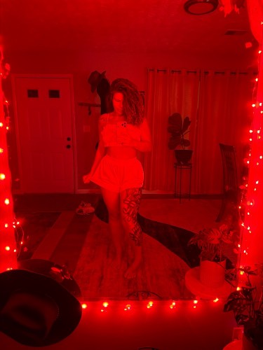 (404)941-0465 is Caucasianand offers nuru massages, asian massage, bodyrubs in Atlanta and available for both on rubrankings Hello, I’m Safari 💋

I offer more than an ordinary appointment—I create a private, one-of-a-kind experience designed around relaxation, connection, and unforgettable energy.

Step away from everyday stress and enter a warm, serene atmosphere filled with soft candlelight, soothing music, and an inviting touch. Every detail is thoughtfully arranged to help you feel comfortable, cared for, and completely at ease. You deserve an experience that leaves you feeling relaxed, refreshed, and wanting to return.

Ask about my luxurious Four-Hand Experience. 💋

A private shower is available for your convenience.

Hours: 8:00 a.m.–11:00 p.m.
After-hours availability: Additional $100
Travel availability and hours may vary.

Services Offered:

• Massage
• Waxing
• BDSM experiences

Please contact me directly for service details and pricing.

Important Information:

• Massage is not full service.
• No additional pictures will be provided.
• FaceTime show/verification is available for $100.
• I do not participate in collaborations—no exceptions.

Book your experience:
https://shesaqueensafari.setmore.com/

Follow me:

Instagram: Shes__a__queen__
X/Twitter: Shes__a__queen
OnlyFans: https://onlyfans.com/queen253
Snapchat: queen_safari0
TER ID: 366020