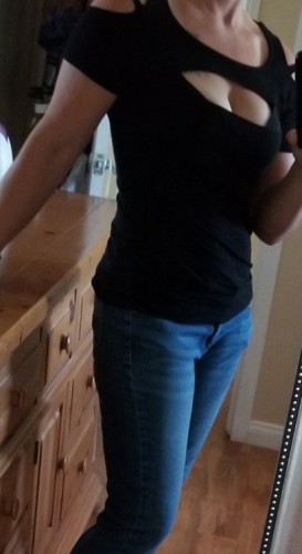 (760)618-5200 is Caucasianand offers nuru massages, asian massage, bodyrubs in San diego and available for incall on rubrankings Please TEXT me with a little about you (name, age, occupation), time preferences, and lenght of massage you want.  I don't ask for last name, employer information,  or references. I am open to last minute if it works out time wise. If you reach out after 7pm I will get back to you the next day. I have a lot of reviews on private delights and TER. If u can't text then email at ambergoodhands@yahoo.com, but text is preferred. 



Hi, I am girl next door, offering a great massage, cmt (certified massage therapist) for 20 years, good at deep tissue. I have a great private incall at my house, shower available, and a heated massage table.  I will be fully clothed, but of course you will not be.  I do have real 36C breasts and I wear something low cut. This time will be all about you! I do have a lingerie option with polite respectful mutual touch. I can do prostate massage if you like that. And I am open to doing light bdsm, spanking, nipple twists, etc. Pamper yourself! I have limited availability as I work another job, usually good times are Tuesday from 9 to 530. Wednesday from 10 to 430. Thursday from 9 to 530. Friday from 11 to 5. Most Saturday's and Sunday's from 10 to 4. I never work past 6pm. I am a home owner so my place is quiet and clean. NO FS. 

Donations
Incall
150 half hour
220 hour
300 90 minute

Lingerie
200 hhr
300 hr
400 90 minute

Pegging
250 hhr
320 hr
400 90 minute 



After hours Saturday at 4pm or day off appointments if I am available +100