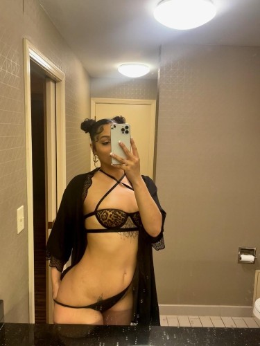(702)500-2957 is Mixedand offers nuru massages, asian massage, bodyrubs in Las vegas and available for both on rubrankings I'm Mariah and as you can see I'm fiya, I'm in town until Tuesday. I'll be on the strip .Cone see me. No deposit No games that's are my pics I'm not cheap. So come with them 