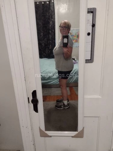 (314)852-0234 is Caucasianand offers nuru massages, asian massage, bodyrubs in St louis and available for incall on rubrankings I love to give great massages and you love to get great massages! I work out of my house. I have a heated massage table and always clean linens! Shower is available if you need it. Good hygiene is a must!  I'm available 10:00 a.m. to 7:00 p.m. 7 days a week. Text or call if I don't respond for some reason please reach out again! I offer 30, 60 and 90 minutes sessions! I promise you won't be disappointed!  All races gratefully welcomed!