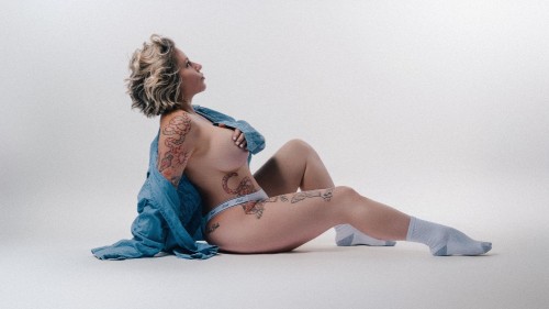 Charleston BodyRubs Offered By (678)492-4104 | Bodyrubs (678)492-4104 is Caucasianand offers nuru massages, asian massage, bodyrubs in Charleston and available for incall on rubrankings Introducing the embodiment of sweetness and seduction, a captivating soul with a touch of mischief. I'm a delightful blend of charm and allure, with a smile that can light up any room. My playful nature ignites sparks of excitement, while my graceful demeanor leaves you in awe. With every step, my confidence radiates a magnetic energy that draws you closer. Allow me to take you on a journey where passion intertwines with tenderness. Together, let's create a world of tantalizing moments and irresistible connections. Are you ready to indulge in the irresistible charm that defines me?
Kenzie
Sensual Massage
400/half hour
500/hour
600/b2b hour
700/cuddle session hour
800/VIP Massage
1100/VIP Hour
Cash only
TER ID: 364620