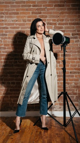 (000)000-0000 is ethnicity_Caucasianandoffers nuru massages, asian massage, bodyrubs in New York City Nyc and available for service_location_bothon rubrankings MBA, MENSA member, commercial pilot and published model.  Available worldwide, by appointment.