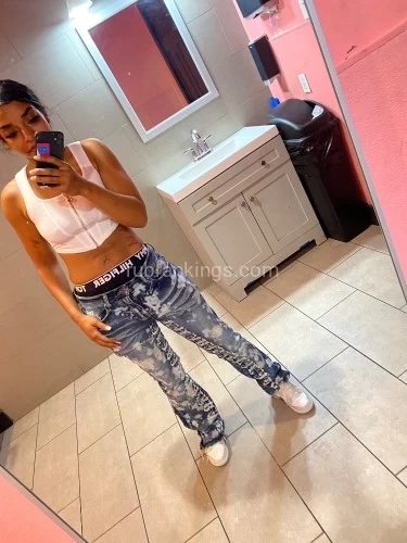 (405)866-3711 is Mixedand offers nuru massages, asian massage, bodyrubs in Oklahoma city and available for both on rubrankings Ivory Here and ready to show you a great time!Seeing me is a must Here to help relax from this long week Can’t wait to meet you It will surely be an Experience you’ve been waiting on!Call now let’s talk details I’m excitedAsk about my two girl experiences 
