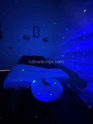 Tampa BodyRubs Offered By (727)222-9352 | Bodyrubs (727)222-9352 is Latinoand offers nuru massages, asian massage, bodyrubs in Tampa and available for both on rubrankings Indulge in the ultimate relaxation experience. Whether you need relief from stress, tension, or just a moment to unwind. I’m here to help you. See you soon