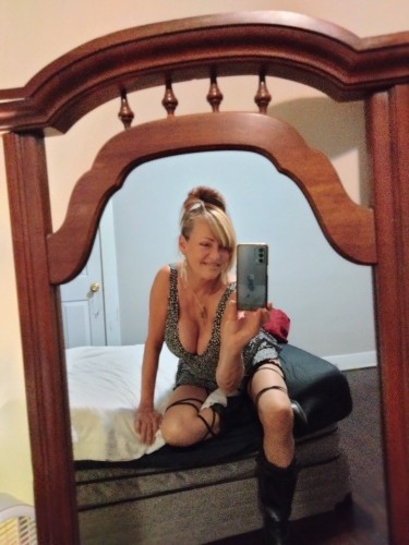 Cincinnati BodyRubs Offered By (937)329-6043 | Bodyrubs (937)329-6043 is Caucasianand offers nuru massages, asian massage, bodyrubs in Cincinnati and available for both on rubrankings HELLO GENTLEMEN, WHERE ARE YOU WILD GUY'S???!!!! I'M WORKING 24 HRS ALWAYS!!!! LET'S PLAY!!!! DON'T FORGET 24 HR SPECIALS ON THE WEEKENDS AND PICTURES ARE RECENT AND REAL!!!! lm Jesse and i reside in Dayton Ohio in the 45410 zip code. lts always less time to get to me than the gps says. lm about 40 minutes away from Cincinnati. I'm very sexy, honest and i am ready to have some hot sexy fun.!!. lm certified in DEEP TISSUE, LIGHT TOUCH AND I SPECIALIZE IN SCIATICA NERVE STIMULATION AND MORE. My home is clean, safe, relaxing and highway friendly for your convenience. l am available for INCALL/OUTCALL 24/7 BUT I DO REQUIRE A LITTLE NOTICE. I WORK BY APPOINTMENT ONLY SO WE CAN DO SAME DAY APPOINTMENTS AS LONG AS IT WORKS FOR BOTH OF US
PLEASE DO NOT CONTACT ME UNLESS YOU'RE 100% SERIOUS BC I TAKE MY JOB AND PLEASING MY CLIENTS VERY SERIOUSLY!!?? CALL ME AND LET'S PLAY, I PROMISE YOU WILL BE VERY HAPPY AND YOU WILL BE BACK FOR MORE!!!! SEXY JESSE. 24/7 availability with a reasonable notice. (937-329-6043) Let's play guy's!!!!!💋💯