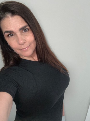 Oklahoma city BodyRubs Offered By (405)479-0736 | Bodyrubs (405)479-0736 is Caucasianand offers nuru massages, asian massage, bodyrubs in Oklahoma city and available for incall on rubrankings Hello my name is Shannon. ✨PLEASE READ ALL THE DESCRIPTION BELOW✨
I offer therapeutic massage and advanced skincare services in a private, professional, and discreet setting designed to help you fully relax and feel at ease. My space is calm, welcoming, and completely judgment-free—where your comfort and confidentiality always come first. What’s said in the room stays in the room.
My massage style focuses on therapeutic techniques to relieve tension, reduce stress, and restore balance to your body. Each session is customized to fit your individual needs so you leave feeling refreshed and renewed.
In addition to massage, I provide a variety of skincare services including customized facials and microdermabrasion treatments to help improve skin texture, clarity, and overall glow.
Services Offered:
• Therapeutic Massage
30 Minutes – $90
1 Hour – $150
4 Hand - $300 (MUST PREBOOK)
Couples - $300 (MUST PREBOOK)
Trimming (full body)- Contact for pricing
• Facials – Contact for pricing
• Microdermabrasion – Contact for pricing
Discounts: Active duty military and Veterans
Your birthday
MUST BE ABLE TO PROVIDE PROOF FOR DISCOUNT
Appointments are preferred to ensure availability, but same-day bookings may be possible—please text to check.
Hours:
Monday – Friday
12:00 PM – 6:00 PM
Location:
Northwest Expressway & NW 72nd
Booking Info:
TEXT ONLY – No phone calls
Please do not text before 9AM or after 9 PM
Hygiene is a must and 270lb weight limit for my massage table‼️
If you enjoy your experience, reviews are always appreciated—they truly mean a lot. Gratuities are welcomed but never expected.