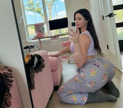 Honolulu BodyRubs Offered By (206)821-4557 | Bodyrubs (206)821-4557 is Caucasianand offers nuru massages, asian massage, bodyrubs in Honolulu and available for both on rubrankings Warm, inviting, and effortlessly charming. I offer a laidback and unforgettable experience. With just the right touch of allure and a genuine, down-to-earth vibe, I create a space where you feel truly at ease. Whether we're spending time together in my serene setting or I'm joining you in yours, expect comfort, cleanliness, and a connection that feels natural and safe.
Full Services: Nuru ?, Swedish massage ?, body-to-body (B2B)
, riding the wave ?, anal, oral, and
vaginal sex, sloppy BJ, BBBJ, and bareback pegging, car meet, deep tissue massage, kissing, fetish, girlfriend experience, sensual massage, prostate massage, fingering or hand jobs, and I'm into kinks ?. Additionally, the milking table experience ?, VIP Nuru experience , and warm oil massage.