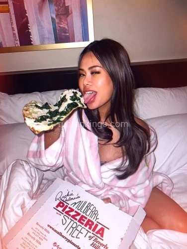 Honolulu BodyRubs Offered By (425)754-3448 | Bodyrubs (425)754-3448 is asianand offers nuru massages, asian massage, bodyrubs in Honolulu and available for both on rubrankings My name is Gypsy and I am visiting from Thailand. I have a warm smile, soft energy, and a natural charming presence. I enjoy creating a relaxed atmosphere where you can feel comfortable and appreciated. I take care of my appearance with a natural look and a fit feminine shape.
I value good conversation, respect, and genuine connection. If you are looking for a pleasant and memorable time with a sweet and elegant woman, I would love to meet you during my short stay.